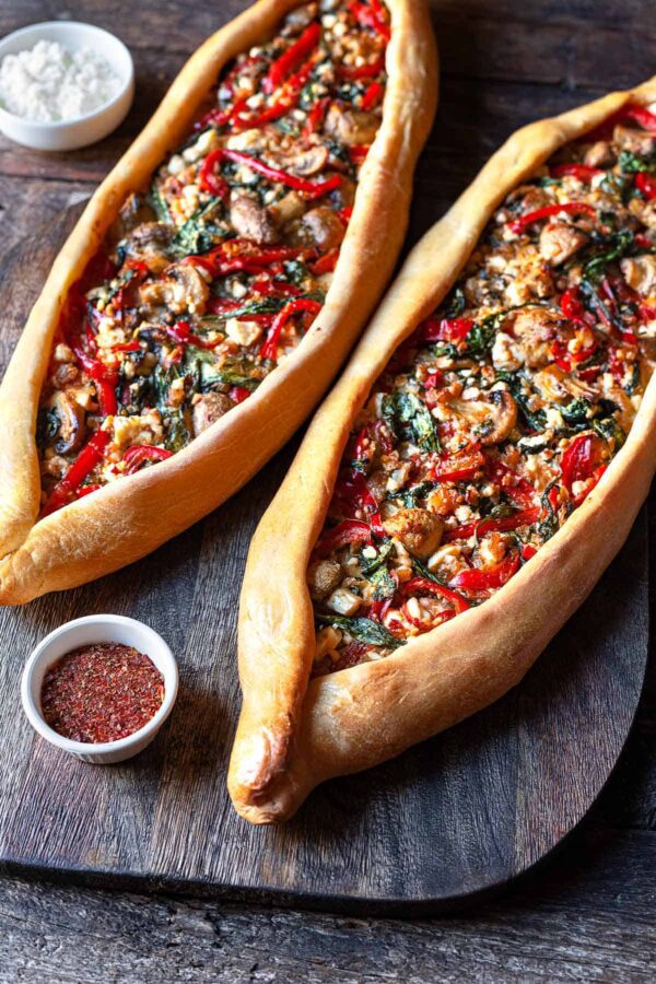 Pide Mediterrane